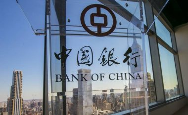 Kina hap sektorin financiar për investime të huaja