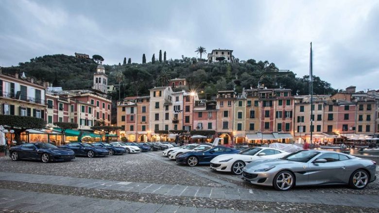 Fillon shëtitja e 20 Ferrari Portofino, nëpër 60 qytete të Evropës (Foto)