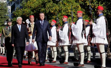 Presidenti grek refuzon shkëmbimin e ushtarëve me Turqinë