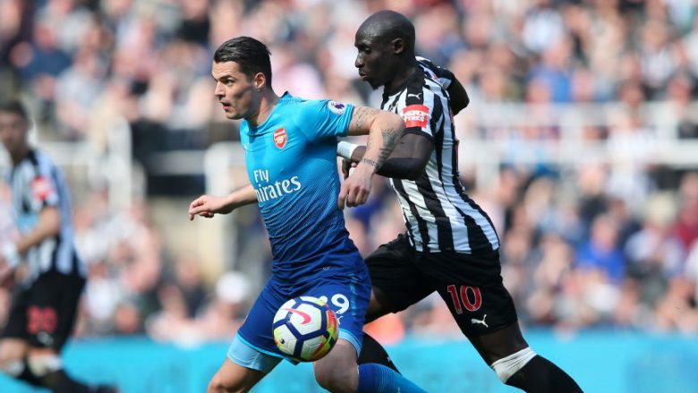 Newcastle 2-1 Arsenal: Notat e lojtarëve, Mustafi më i miri te Topçinjtë – në nivel edhe Xhaka