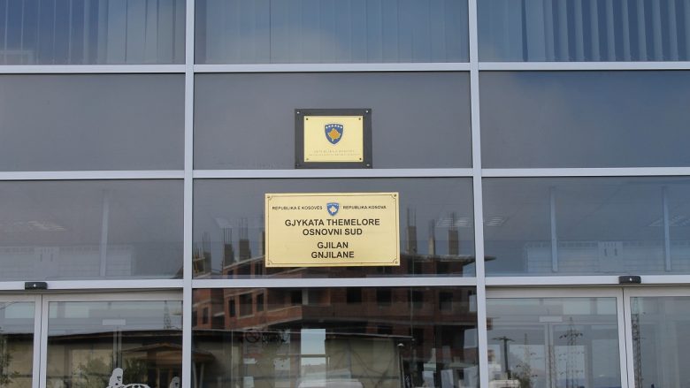 Gjykata Themelore në Gjilan dënon dy persona për grabitjen e bankës   
