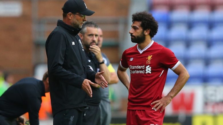 Urimi i veçantë i Klopp për Salah: Duhet të krenohesh me çmimin, rrëmbeje dhe eja në shtëpi se kemi ndeshje të martën