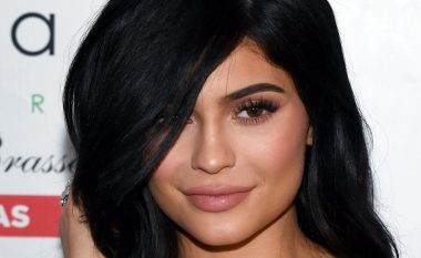 Kylie Jenner duket për mrekulli, por dëshiron të humbë edhe nëntë kilogramë