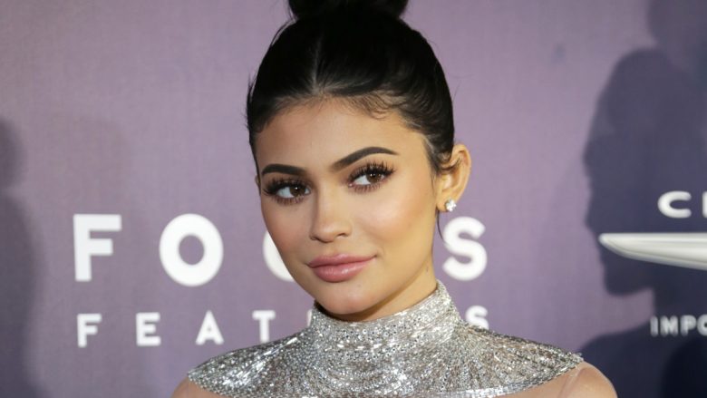 Kylie Jenner tregon se i ka kthyer linjat trupore