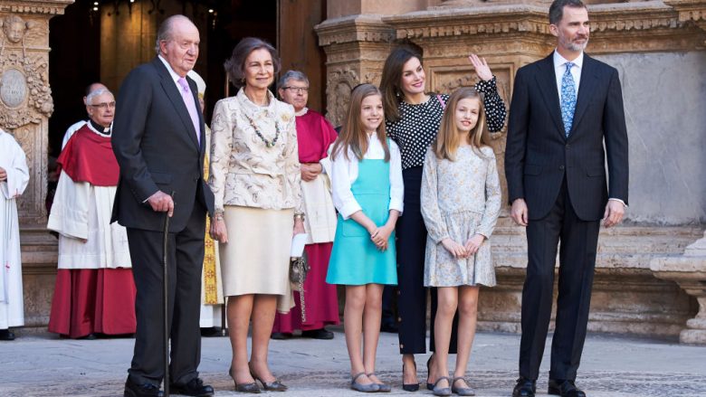 Skenë e sikletshme në familjen mbretërore në Spanjë, mbretëresha Letizia mundohet të mënjanojë vjehrrën