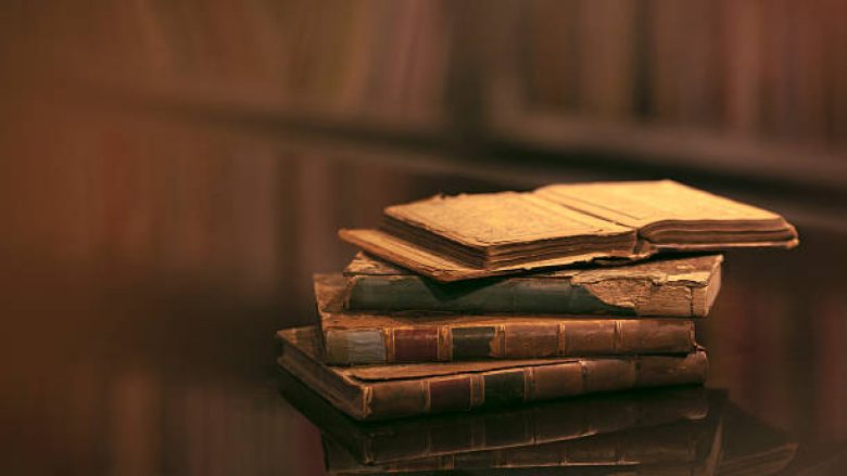 Ekspozitë me libra të rrallë për Skënderbeun