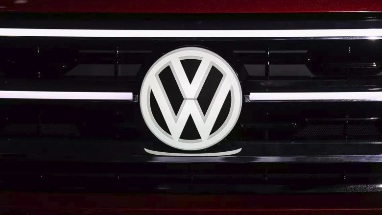 Volkswagen planifikon të ndryshojë logon