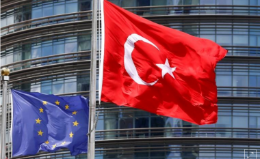 Turqia pritet të përballet me raport tejet kritik nga BE-ja