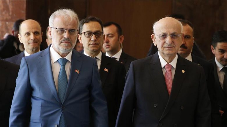 Xhaferi-Kahraman: Të vazhdojnë marrëdhëniet e mira mes Turqisë dhe Maqedonisë