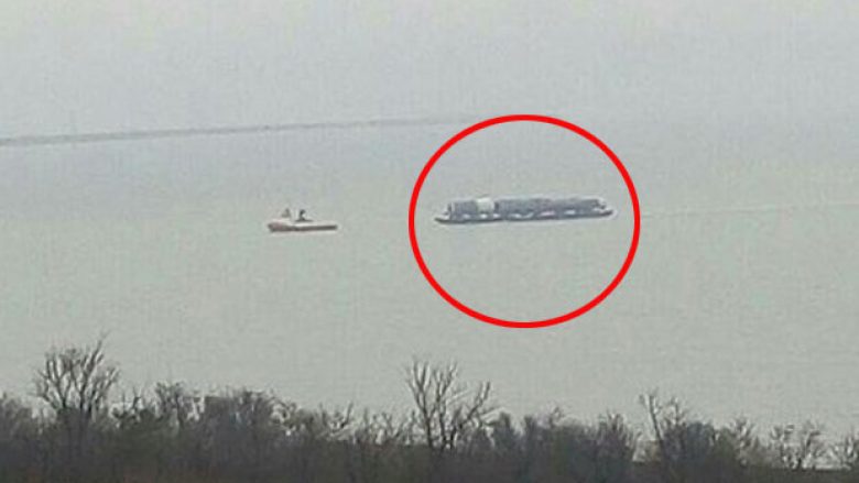 “Arma e fshehtë e Putinit”? Misteri mbi varkën ruse me “ngarkesë të çuditshme” pranë Krimesë! (Foto)