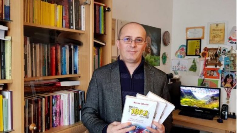 Shqiptari që nget tramvajin në Vjenë është autor i 8 librave