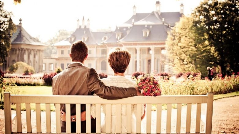 Pse çiftet qëndrojnë të martuar edhe pse nuk janë të dashuruar