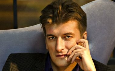 Rënie e mistershme nga banesa, vdes gazetari rus që shkroi për vdekjen e mercenarëve në Siri