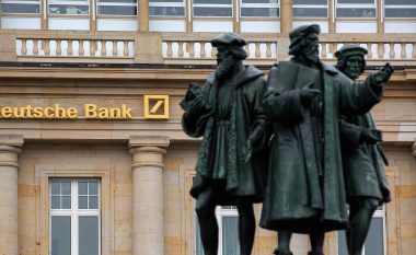 Deutsche Bank planifikon shkurtime të vendeve të punës pas rënies së fitimeve