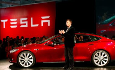 Elon Musk shet aksione të Teslas me vlerë prej 4 miliardë dollarësh