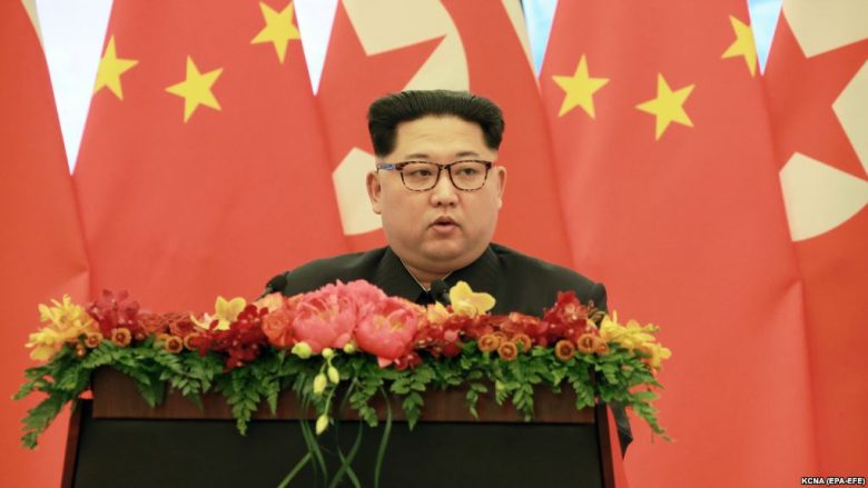 Kim Jong Un do të takojë liderin jug-korean në kufi