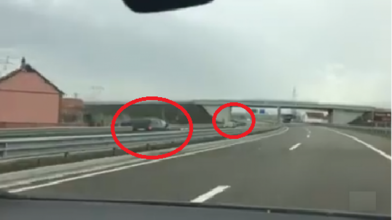 Shqetësuese: Vozit në anën e kundërt të autostradës Prishtinë – Ferizaj (Video)