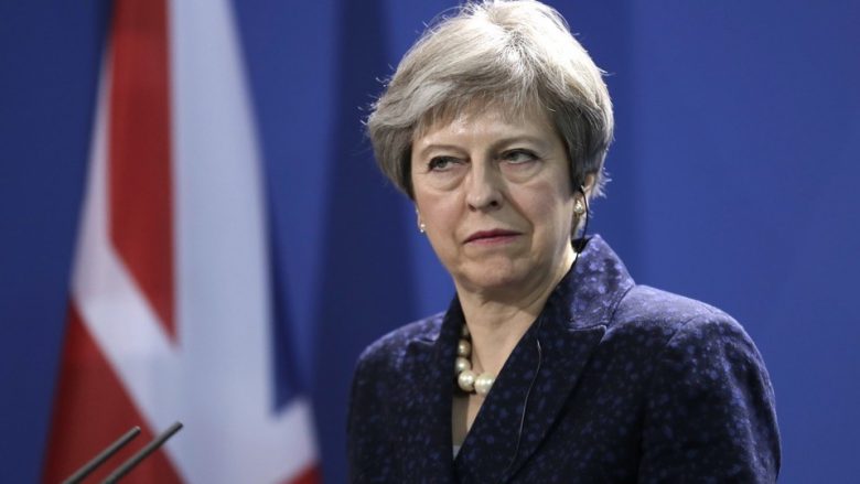 Theresa May mund të ‘veprojë në Siri pa votat e deputetëve’