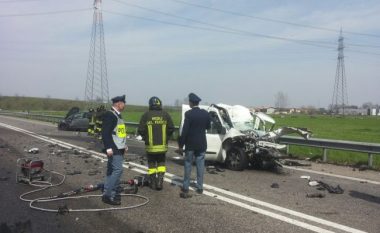 Vdes tragjikisht shqiptari në Itali – Aksidentohet me një kamion (Foto/Video)