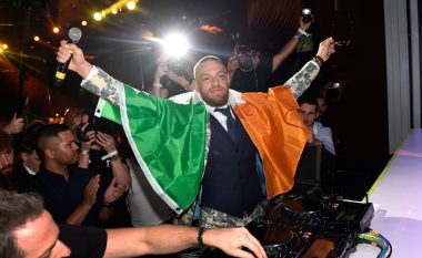 Conor McGregor dorëzohet në polici pasi e sulmoi autobusin e UFC-së në New York