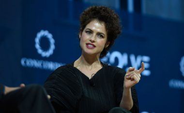 Neri Oxman, ikonë e modës e dashura e re e Brad Pittit