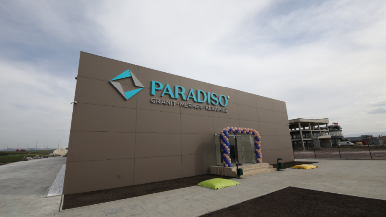 “Paradiso” sjell 250 materiale të granitit, mermerit dhe qeramikës – investimet arrijnë në 5 milionë euro (Video)