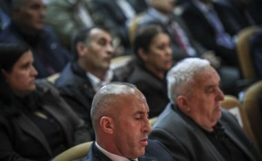 Haradinaj për dëshmorët: Jeni udhërrëfyes brezash