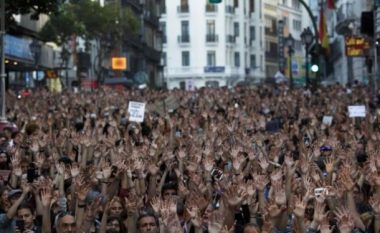 E gjithë Spanja në këmbë për rastin e përdhunimit të 18 vjeçares (Foto)