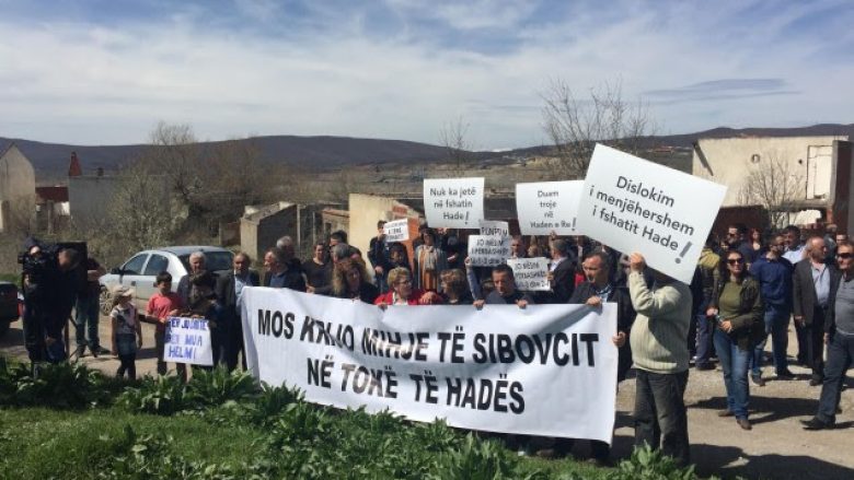 Banorët e Hades protestojnë para Qeverisë