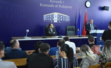 Debati për shëndetësinë në Podujevë detyron PDK-në e VV-në ta braktisin mbledhjen