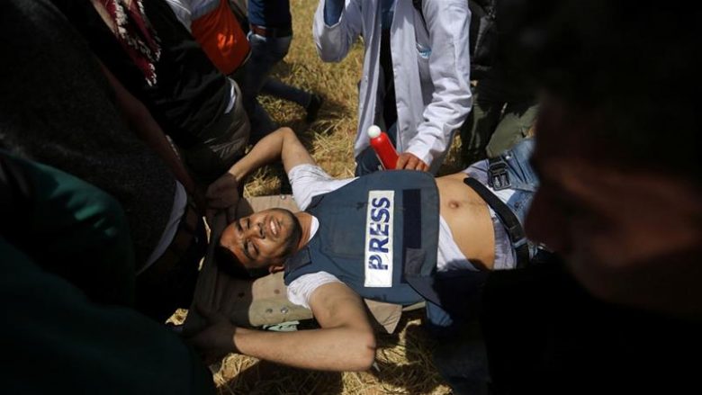 Vriten nëntë palestinez përfshirë një gazetar nga forcat izraelite