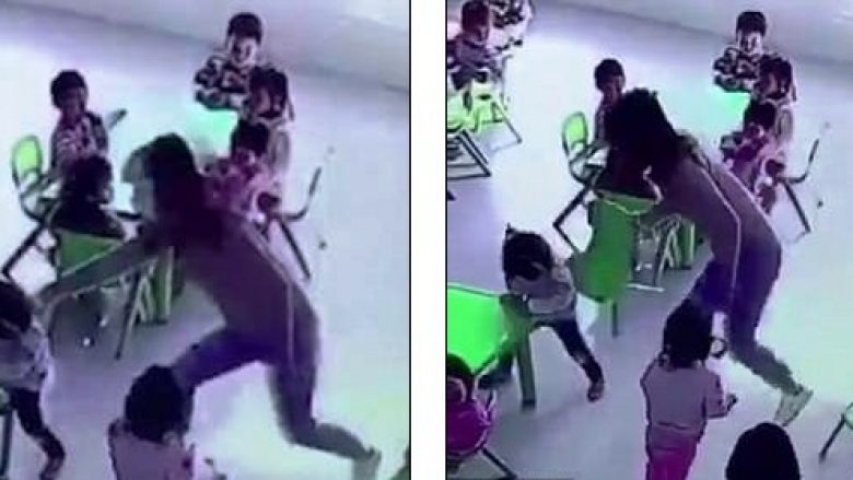 Filmohet edukatorja kineze duke ia larguar qëllimisht karrigen vajzës së vogël, e cila rrëzohet në tokë (Video)