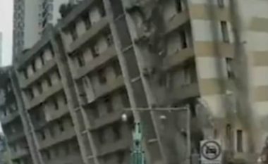 Shembja e ndërtesës nuk shkoi sipas planit, ra në anën e kundërt duke ua rrezikuar jetën qytetarëve (Video)