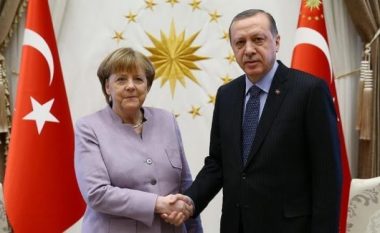 ​Merkel fton Erdoganin për vizitë në Berlin