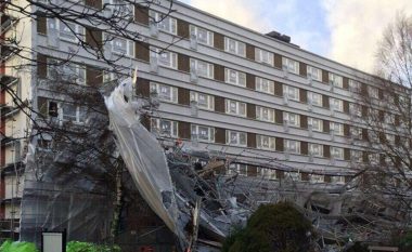 Erërat e forta rrezikuan 12 shqiptarë që po punonin në një ndërtesë në Goteborg (Video)