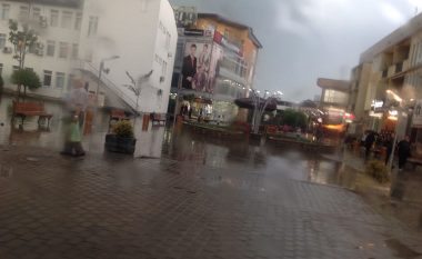 Gjilani vërshohet pas të reshurave të shiut (Video)