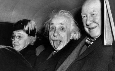 Pse Ajnshtajni qiti gjuhën në fotografinë e njohur? (Foto)