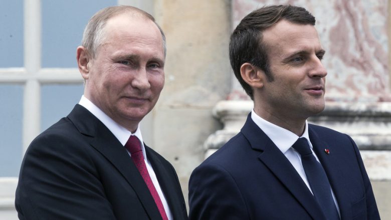 Pas Merkelit, Macron drejt Rusisë për ta takuar Putinin