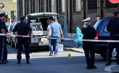 Kosovari vret ish gruan në sy të nipërve e mbesave në Vjenë
