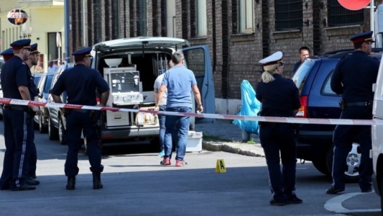 Kosovari vret ish gruan në sy të nipërve e mbesave në Vjenë
