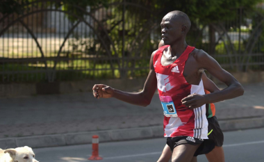 Keniani Evans Bivot, fitues i maratonës së Shkupit