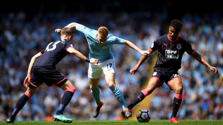 Huddersfield merr një pikë të madhe në udhëtim te Man City