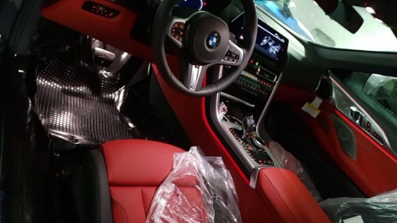 Enterieri i mahnitshëm që do ta ketë BMW 8 Series i ri, shfaqet nëpërmjet imazheve të rrjedhura (Foto)