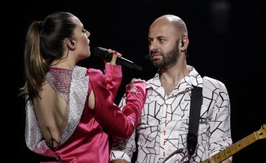 Në Eurovision, Maqedonia u shpërblye për veshjen më të keqe të festivalit