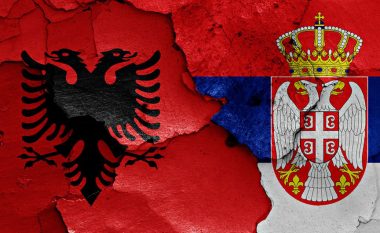 Si po lidhin kurorë vajzat shqiptare me serbët! (Video)
