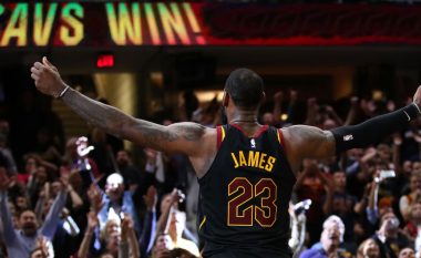 LeBron James fantastik në fitoren e Cavaliers kundër Raptors