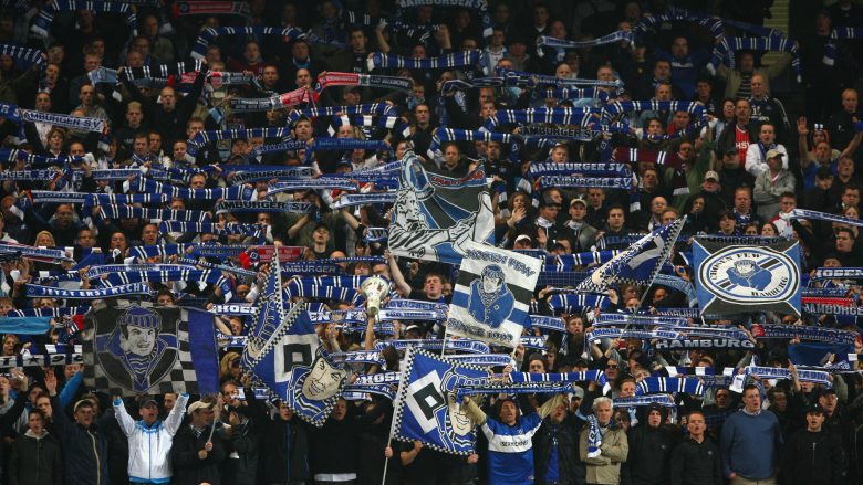Hamburgu bie për herë të parë në histori nga Bundesliga pas 55 viteve, tifozët i vënë flakën stadiumit