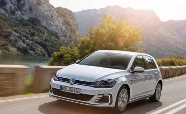 Kërkesa enorme për hibridin Golf GTE, Volkswagen ndërprenë përkohësisht porositë shkaku i ngarkesës së prodhimtarisë (Video)