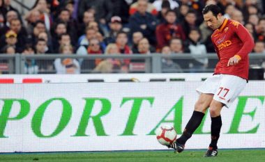 Ish-futbollisti i Romës, Marco Cassetti zyrtarizohet si ndihmës i Cristian Panuccit