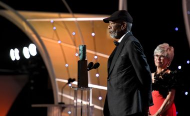 Morgan Freeman kërkon ndjesë pas akuzave të tetë femrave për ngacmim seksual